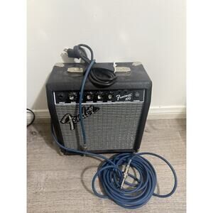 Fender Frontman 10G 28-Watt Guitar Amplifier - Black EUC with Guitar Connection